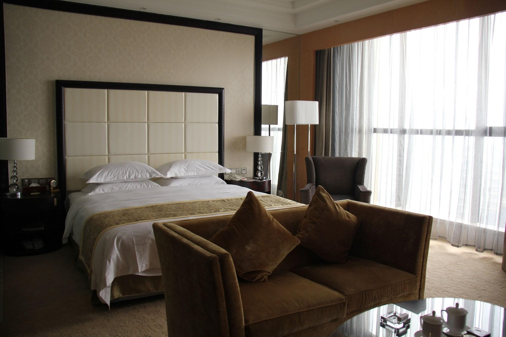 Weifang Ramada Plaza Hotel Екстер'єр фото
