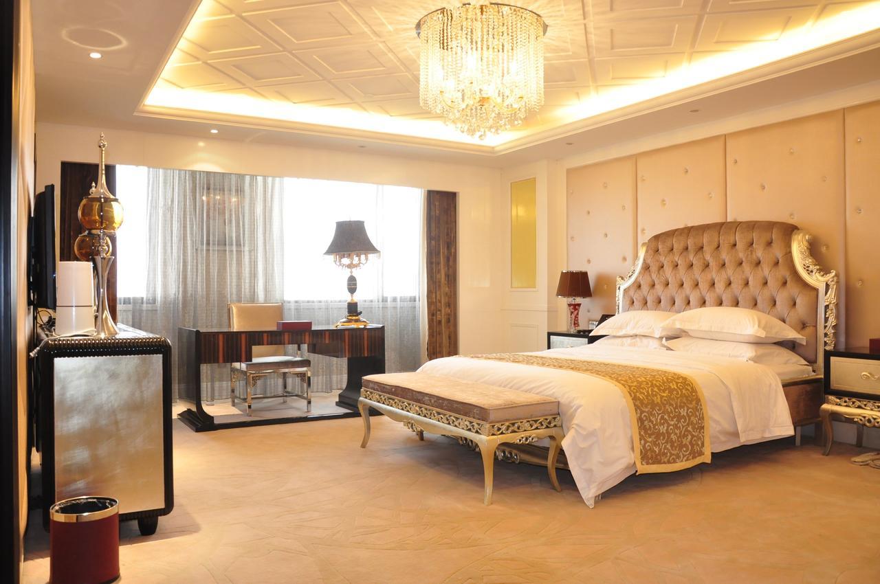 Weifang Ramada Plaza Hotel Екстер'єр фото